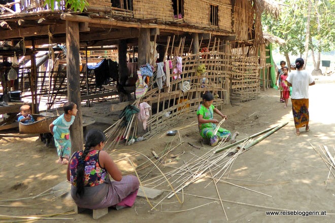 Ein Chindorf in Myanmar